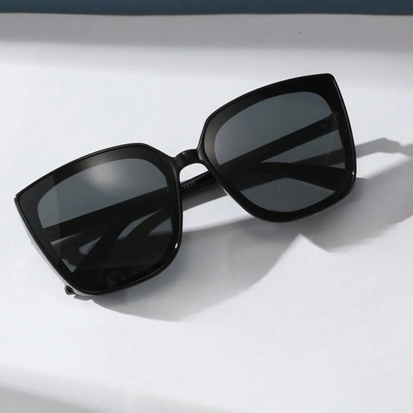 Classic cat Eye Polarized Outdoor Sunnies Sunglasses main image 5